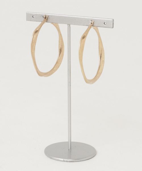 ADAM ET ROPE'（アダムエロペ）の「ツイストフープピアス（ピアス（両耳用）・レディース・ゴールド/シルバー・FREE）」の3枚目の写真