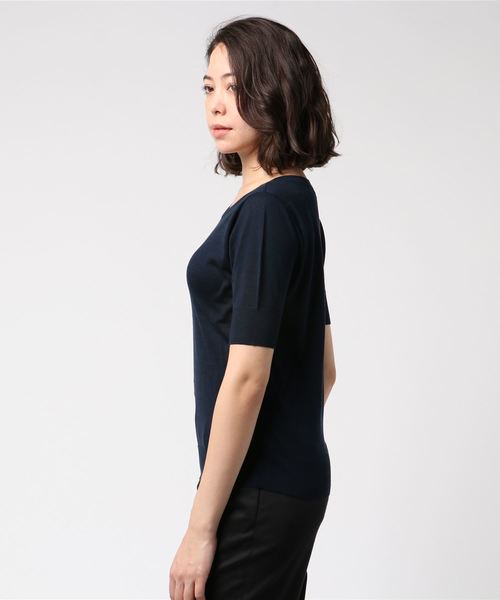 three dots(スリードッツ)の「Marisol 5月号掲載/ウォッシャブルシルク クルーネックトップ(ニット/セーター・レディース・ネイビー/ピンク/杢グレー/ホワイト・MEDIUM/SMALL)」の6枚目の写真