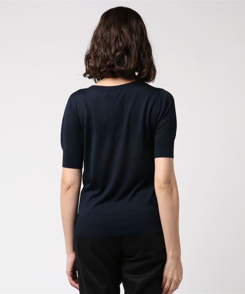 three dots(スリードッツ)の「Marisol 5月号掲載/ウォッシャブルシルク クルーネックトップ(ニット/セーター・レディース・ネイビー/ピンク/杢グレー/ホワイト・MEDIUM/SMALL)」の5枚目の写真