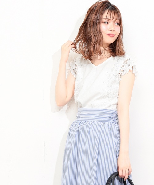 natural couture（ナチュラルクチュール）の「フラワーレース袖きれいめプルオーバー（Tシャツ/カットソー・レディース・ブラック/オフホワイト/ベージュ/ピンク・FREE）」の6枚目の写真