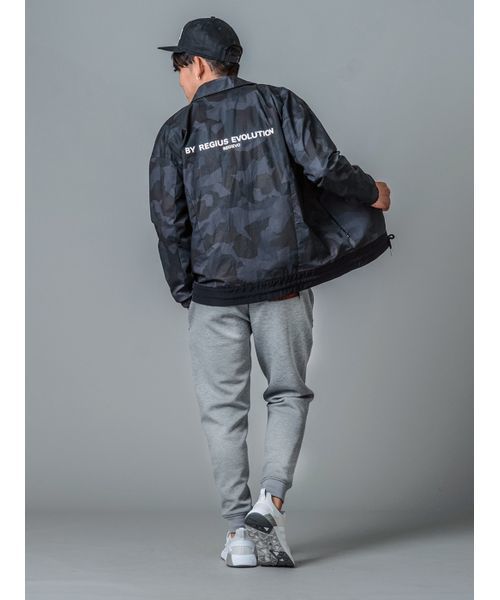 Regievo シックな大人の男のカモフラージュ 迷彩 コーチジャケット その他アウター Regievo レジエボ のファッション セール