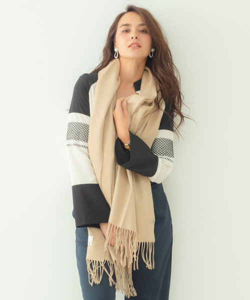 macocca（マコッカ）の「内モンゴル産 カシミヤ100％ 無地 ストール（ストール/ショール・レディース・ライトグレー/ブラック/ベージュ/ネイビー/ブラウン/カーキ/ピンク/ブルー/アイボリー/ダークグレー/モカ/ラベンダー/ローズ/ワイン/ライトベージュ/グレイッシュベージュ/サンドベージュ/ワインレッド/スモークピンク/ライトブルー/ライトパープル/キナリ/ベージュ系/チョコ/ライトブラウン/ブラウン系その他/グリーン系その他/ピンク系その他/グレイッシュブルー/グレー系その他/グレー系その他2/モスグリーン系・FREE）」の15枚目の写真