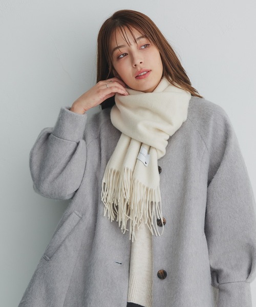 macocca（マコッカ）の「内モンゴル産 カシミヤ100％ 無地 ストール（ストール/ショール・レディース・ライトグレー/ブラック/ベージュ/ネイビー/ブラウン/カーキ/ピンク/ブルー/アイボリー/ダークグレー/モカ/ラベンダー/ローズ/ワイン/ライトベージュ/グレイッシュベージュ/サンドベージュ/ワインレッド/スモークピンク/ライトブルー/ライトパープル/キナリ/ベージュ系/チョコ/ライトブラウン/ブラウン系その他/グリーン系その他/ピンク系その他/グレイッシュブルー/グレー系その他/グレー系その他2/モスグリーン系・FREE）」の2枚目の写真