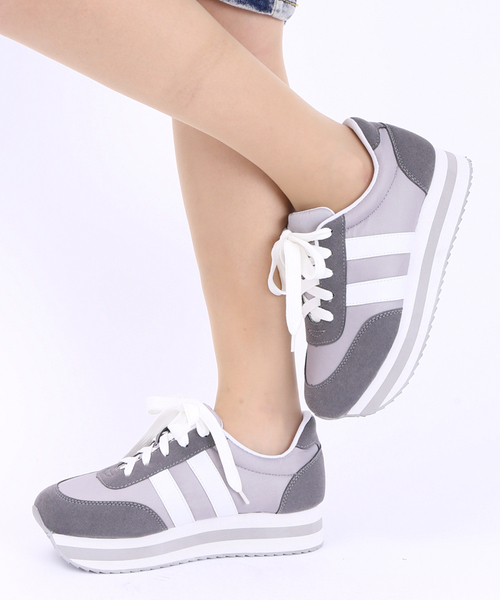 WEGO（ウィゴー）の「WEGO/ラインスニーカー（スニーカー・レディース・ブラック/グレー/グリーン・23.5/24.5）」の2枚目の写真