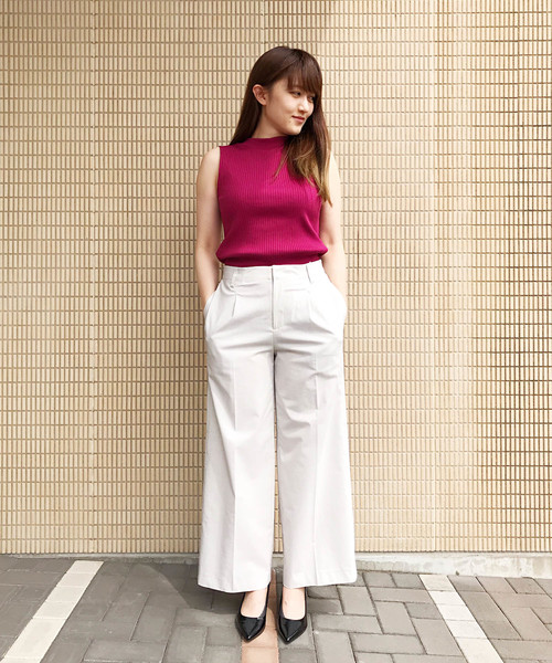 A/C DESIGN BY ALPHA CUBIC（エーシーデザインバイアルファキュービック）の「【WEB&一部店舗限定】モックネックノースリーブプルオーバー（Tシャツ/カットソー・レディース・ピンク/オフホワイト/マスタード/ブルー/ブラック・M size/L size）」の9枚目の写真