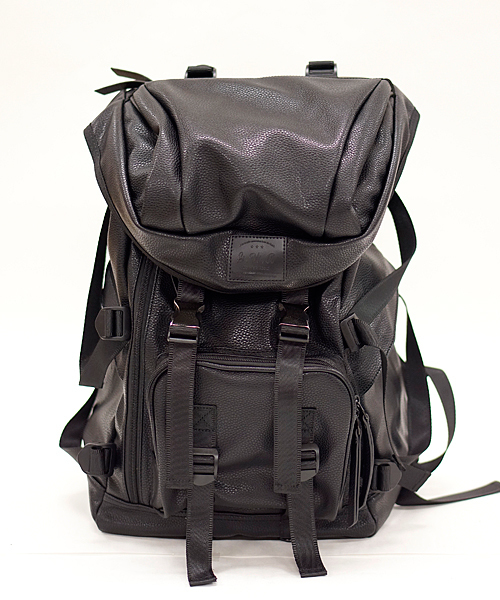 And A（アンドエー）の「PU LEATHER BACKPACK（バックパック/リュック・メンズ・ブラック/ブラウン・FREE）」の4枚目の写真