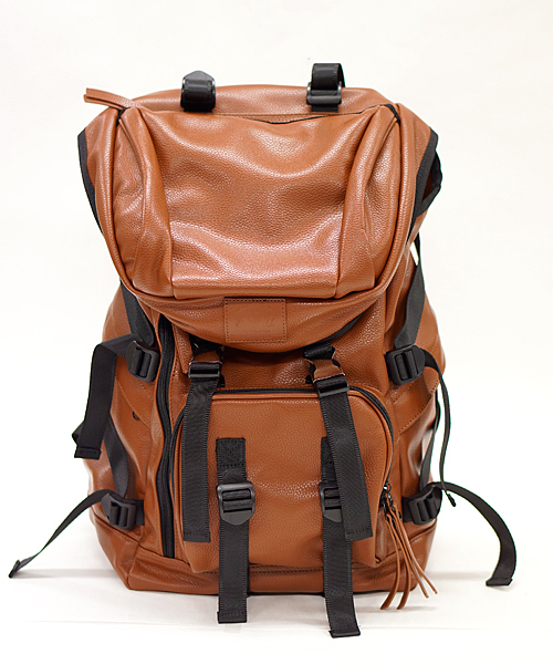 And A（アンドエー）の「PU LEATHER BACKPACK（バックパック/リュック・メンズ・ブラック/ブラウン・FREE）」の5枚目の写真