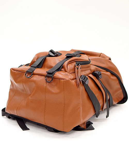 And A（アンドエー）の「PU LEATHER BACKPACK（バックパック/リュック・メンズ・ブラック/ブラウン・FREE）」の13枚目の写真