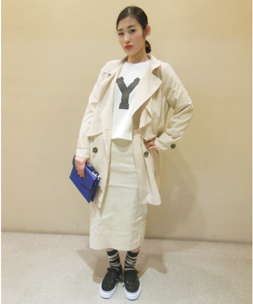 WHO'S WHO gallery（フーズフーギャラリー）の「フリルトレンチNEW（トレンチコート・レディース・ライトグレー/ベージュ/ネイビー・FREE）」の16枚目の写真