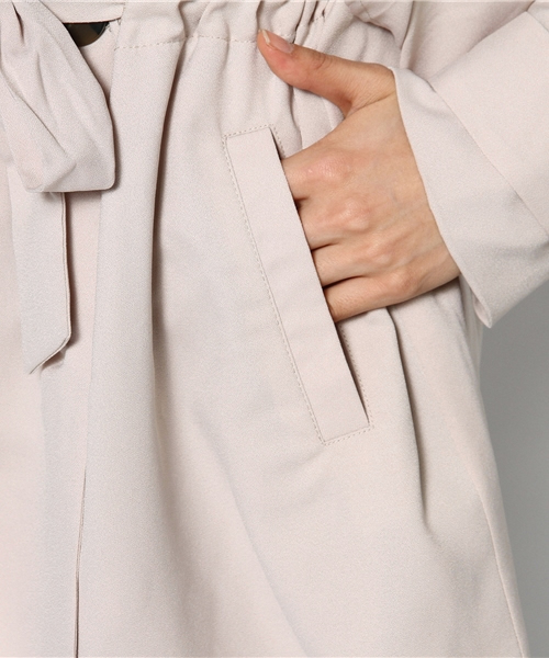 WHO'S WHO gallery（フーズフーギャラリー）の「フリルトレンチNEW（トレンチコート・レディース・ライトグレー/ベージュ/ネイビー・FREE）」の13枚目の写真