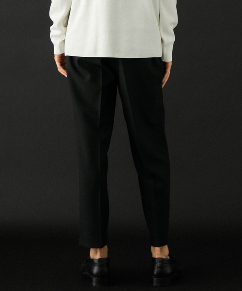 UNITED TOKYO（ユナイテッドトウキョウ）の「Relactionテーパードスラックス/セットアップ（スラックス・メンズ・ブラック/ベージュ/グリーン/ラベンダー/ダークブラウン/サックスブルー/グレイッシュベージュ・1/2/3）」の10枚目の写真