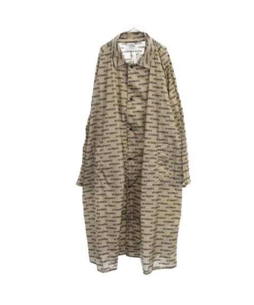 たいき VETEMENTS モノグラムプリントレインコート ブランド古着】ロゴモノグラムレインコート（その他アウター