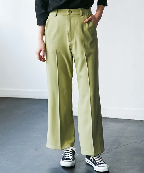 GeeRA(ジーラ)の「センタープレスストレートパンツ(その他パンツ・レディース・ベージュ/ピンク/グリーン・MEDIUM/LARGE/X-LARGE)」の1枚目の写真