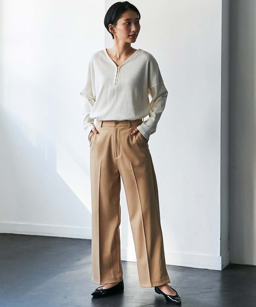 GeeRA(ジーラ)の「センタープレスストレートパンツ(その他パンツ・レディース・ベージュ/ピンク/グリーン・MEDIUM/LARGE/X-LARGE)」の4枚目の写真