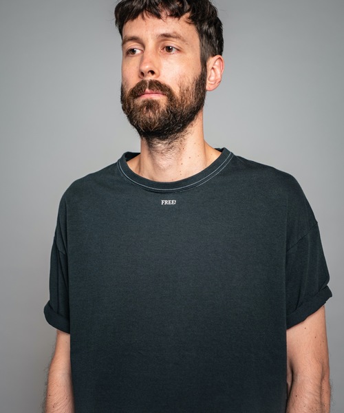 MR.OLIVE(ミスターオリーブ)の「OVERDYED COTTON / FREE! BIG SILHOUTTE T-SHIRT オーバーダイ コットン / フリー!ビッグシルエット Tシャツ(Tシャツ/カットソー・メンズ・サンドベージュ/ライトパープル/ブラック/ライトブラウン/ミント・MEDIUM/X-LARGE/LARGE)」の2枚目の写真