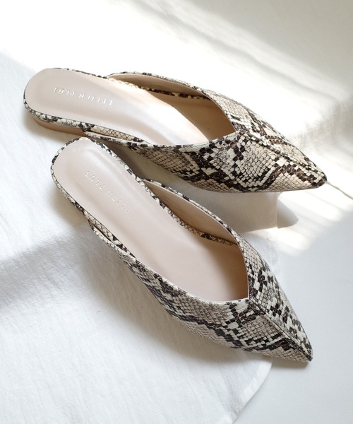 AmiAmi(アミアミ)の「センターシーム入りVカットミュールサンダル(サンダル・レディース・ブラック/グリーン/アイボリー/キャメル/パイソン/ブラウン/ブラウン系その他/ベージュ/ダークブラウン/チェック/ベージュ系その他/ベージュ系その他2/グリーン系その他/ゼブラ・LL/S/M/L)」の14枚目の写真