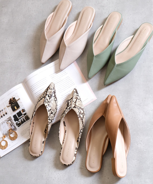 AmiAmi(アミアミ)の「センターシーム入りVカットミュールサンダル(サンダル・レディース・ブラック/グリーン/アイボリー/キャメル/パイソン/ブラウン/ブラウン系その他/ベージュ/ダークブラウン/チェック/ベージュ系その他/ベージュ系その他2/グリーン系その他/ゼブラ・LL/S/M/L)」の16枚目の写真