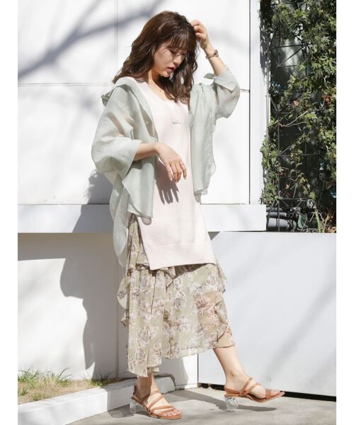 dazzlin（ダズリン）の「Ｖネックロングニットベスト（ベスト・レディース・ブルー/グリーン/アイボリー/モカ・FREE）」の13枚目の写真