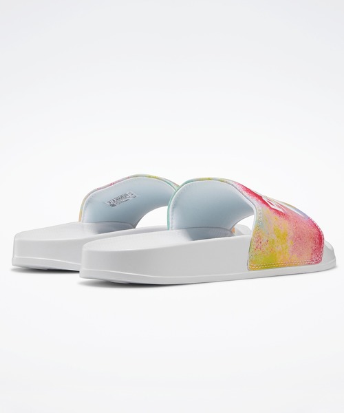 Reebok(リーボック)の「 クラシック プライド スライド / Classic Pride Slides(サンダル・メンズ・ホワイト×ピンク・27.0cm/28.0cm/23.0cm/24.0cm/25.0cm/26.0cm/23.5cm)」の2枚目の写真