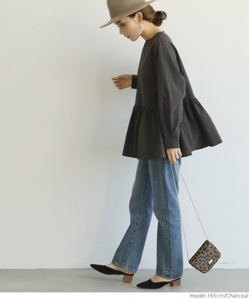 coca（coca）（コカ）の「ウエストギャザーフレアトップス（シャツ/ブラウス・レディース・チャコールグレー・ONE SIZE）」の9枚目の写真