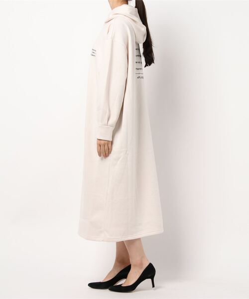 KOBE LETTUCE（コウベレタス）の「ロゴ刺繍裏起毛スウェットワンピース（ワンピース・レディース・グレイッシュベージュ/チャコール/ベージュ系その他・FREE）」の7枚目の写真