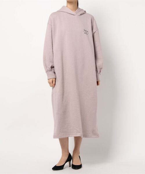 KOBE LETTUCE（コウベレタス）の「ロゴ刺繍裏起毛スウェットワンピース（ワンピース・レディース・グレイッシュベージュ/チャコール/ベージュ系その他・FREE）」の11枚目の写真
