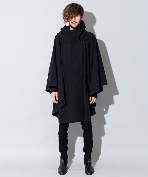 NO ID.(ノーアイディ)の「mcg2773-ストレッチフーデッドポンチョ(ポンチョ・メンズ・ブラック/ブラック系その他・ONE SIZE)」の11枚目の写真