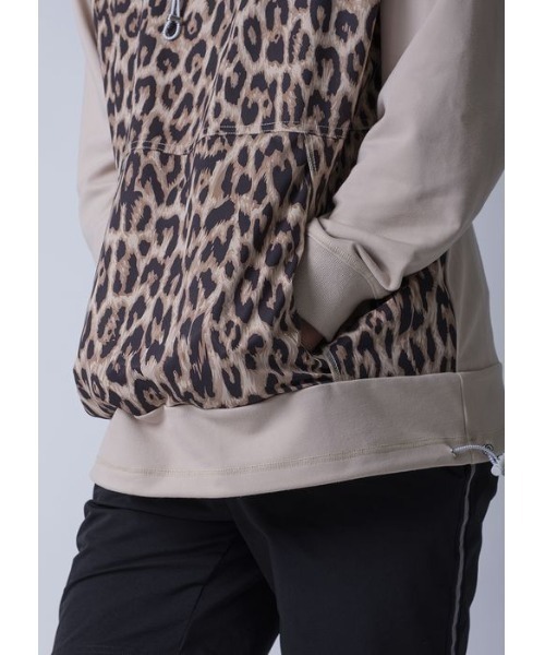 REGIEVO（レジエボ）の「REGIEVO ラグラン ビッグシルエットパーカー（パーカー・メンズ・ベージュ系その他/ブラック/ブラック系その他/オフホワイト・L/XL/M）」の13枚目の写真