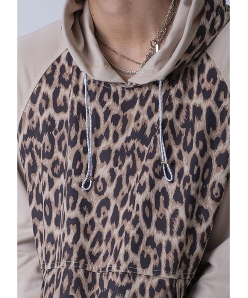 REGIEVO（レジエボ）の「REGIEVO ラグラン ビッグシルエットパーカー（パーカー・メンズ・ベージュ系その他/ブラック/ブラック系その他/オフホワイト・L/XL/M）」の16枚目の写真