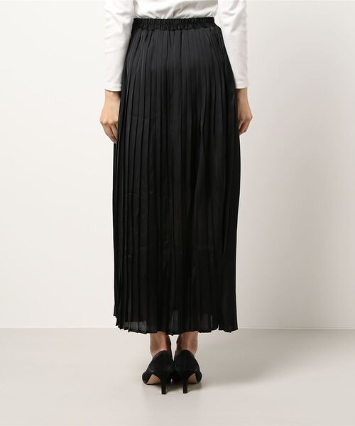 WORLD WIDE LOVE!（ワールドワイドラブ）の「サテンプリーツスカート（スカート・レディース・ブラック・1）」の7枚目の写真
