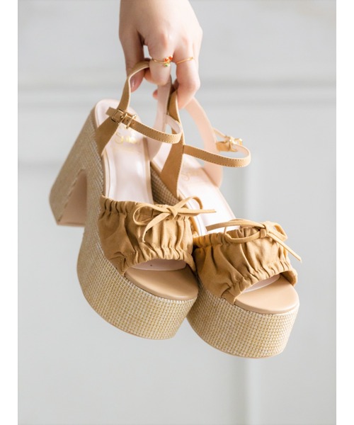 Honey Salon（ハニーサロン）の「ギャザーリボンサンダル（サンダル・レディース・ベージュ・M/S/L）」の4枚目の写真