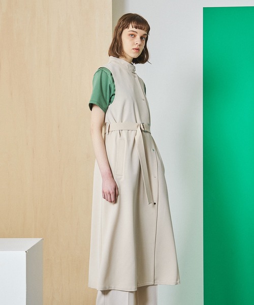 UNITED TOKYO（ユナイテッドトウキョウ）の「ショートレザー2WAYトレンチ（トレンチコート・レディース・ベージュ/ブラック/ブラウン・1）」の14枚目の写真