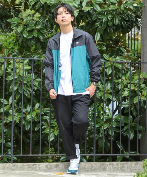 FILA(フィラ)の「【FILA/フィラ】軽量撥水タフタジャケット / ユニセックス UV(マウンテンパーカー・メンズ・ブラック/カーキ/ネイビー/ダークグリーン・MEDIUM/X-LARGE/LARGE)」の7枚目の写真