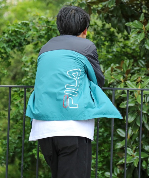 FILA(フィラ)の「【FILA/フィラ】軽量撥水タフタジャケット / ユニセックス UV(マウンテンパーカー・メンズ・ブラック/カーキ/ネイビー/ダークグリーン・MEDIUM/X-LARGE/LARGE)」の20枚目の写真