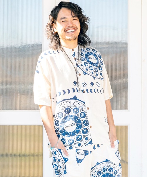 チャイハネ（チャイハネ）の「【チャイハネ】サンムーンMEN'Sシャツ（シャツ/ブラウス・メンズ・ホワイト/オレンジ/ブルー/ブラック/カーキ・FREE）」の2枚目の写真