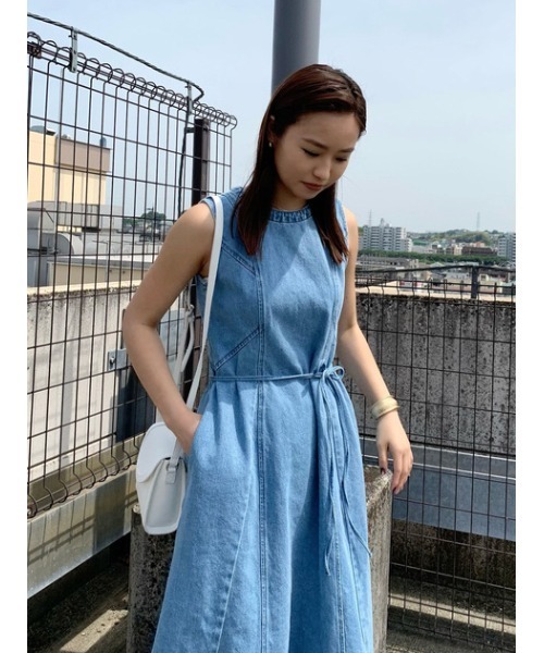 MOUSSY(マウジー)の「BACK OPEN DENIM LONG トップス(その他トップス・レディース・ライトブルー/ワンウォッシュ・FREE)」の12枚目の写真