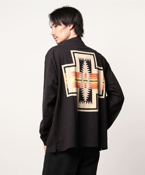 PENDLETON(ペンドルトン)の「【 PENDLETON / ペンドルトン 】 UNISEX MOCK NECK Tshirt ユニセックス モックネック ロンT バックプリント MNY(Tシャツ/カットソー・メンズ・ホワイト/ブラック/ベージュ/グレイッシュベージュ・M/L/XL)」の7枚目の写真