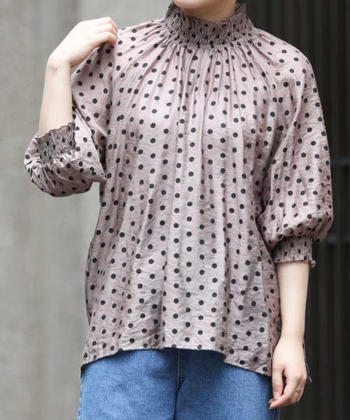 sakishimatokyo（サキシマトーキョー）の「【ZOZO限定】サキシマamp「シャーリングドットハイネックブラウス」（Tシャツ/カットソー・レディース・ピンク/アイボリー/ブラック・FREE）」の3枚目の写真