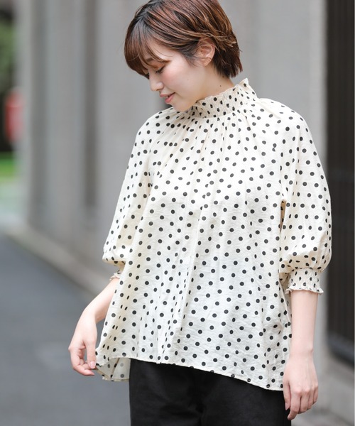 sakishimatokyo（サキシマトーキョー）の「【ZOZO限定】サキシマamp「シャーリングドットハイネックブラウス」（Tシャツ/カットソー・レディース・ピンク/アイボリー/ブラック・FREE）」の4枚目の写真
