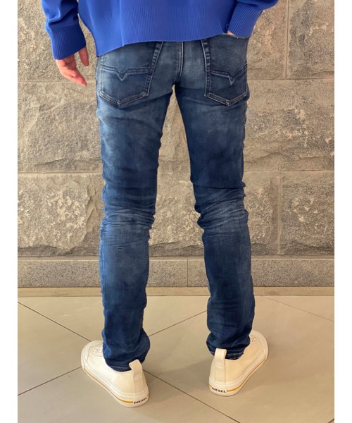 DIESEL（ディーゼル）の「DIESEL FW21 デニムパンツ ジョグジーンズ レギュラーフィット BCI サステナブル（デニムパンツ・メンズ・ブルー・30inch/26inch/28inch/34inch/32inch/36inch）」の8枚目の写真