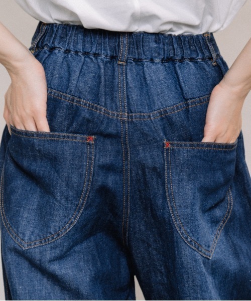 refinedworks(リファインドワークス)の「デニム・テーパードパンツ(デニムパンツ・レディース・ブルー/インディゴブルー・FREE)」の5枚目の写真
