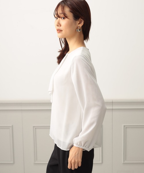 A/C DESIGN BY ALPHA CUBIC(エーシーデザインバイアルファキュービック)の「ラッフルTブラウス(Tシャツ/カットソー・レディース・ライトグレー/ブラック/モカ・LL/M/L)」の16枚目の写真
