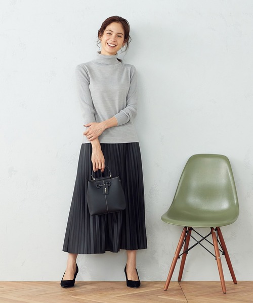 COMME CA ISM(コムサイズム)の「タートルネック ニットプルオーバー(ニット/セーター・レディース・ブラック/ベージュ/グレー/サックスブルー・SMALL/MEDIUM/LARGE)」の13枚目の写真