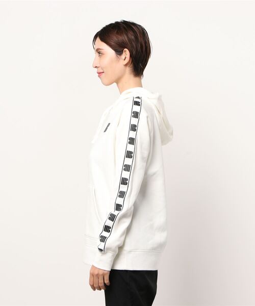 BURTON(バートン)の「裏起毛 LOST THINGS スウェット プルオーバー パーカー(パーカー・レディース・ホワイト/ブルー・S/XS/M)」の6枚目の写真