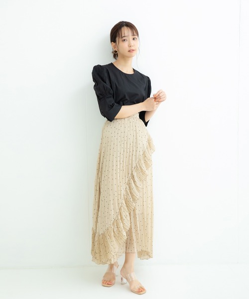 ADIRA（アディラ）の「ランダムプリーツスカート（スカート・レディース・ブラック/ベージュ・MEDIUM）」の5枚目の写真