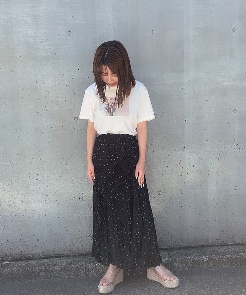 ADIRA（アディラ）の「ランダムプリーツスカート（スカート・レディース・ブラック/ベージュ・MEDIUM）」の6枚目の写真