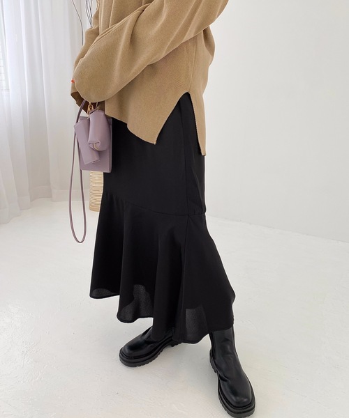 StyleSea(スタイルシー)の「サテンマーメイドスカート(スカート・レディース・ブラック/ベージュ/ブラウン/イエロー・FREE)」の2枚目の写真