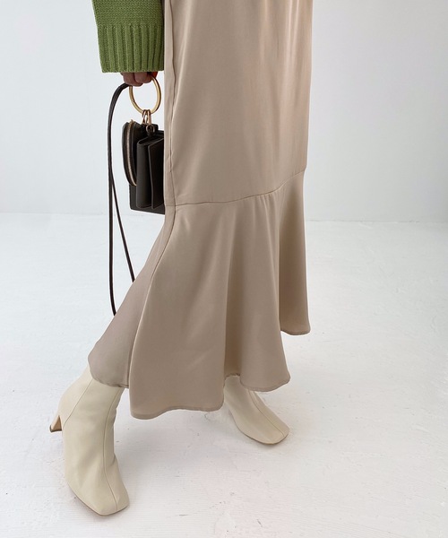 StyleSea(スタイルシー)の「サテンマーメイドスカート(スカート・レディース・ブラック/ベージュ/ブラウン/イエロー・FREE)」の13枚目の写真