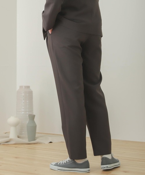 SENSE OF PLACE by URBAN RESEARCH（センスオブプレイスバイアーバンリサーチ）の「『セットアップ対応』ダブルタックテーパードスラックスB（スラックス・メンズ・チャコールグレー/ブラウン/ベージュ・LARGE/MEDIUM）」の11枚目の写真