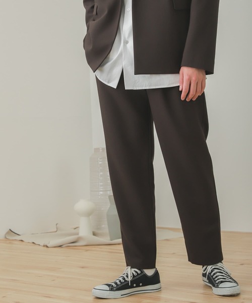 SENSE OF PLACE by URBAN RESEARCH（センスオブプレイスバイアーバンリサーチ）の「『セットアップ対応』ダブルタックテーパードスラックスB（スラックス・メンズ・チャコールグレー/ブラウン/ベージュ・LARGE/MEDIUM）」の18枚目の写真